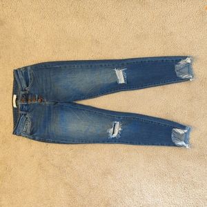 KanCan Signature Buckle Exclusive Skinny Distressed Jeans
